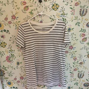 Mossimo Supply Co. Junior’s XL cotton navy and white striped t-shirt.